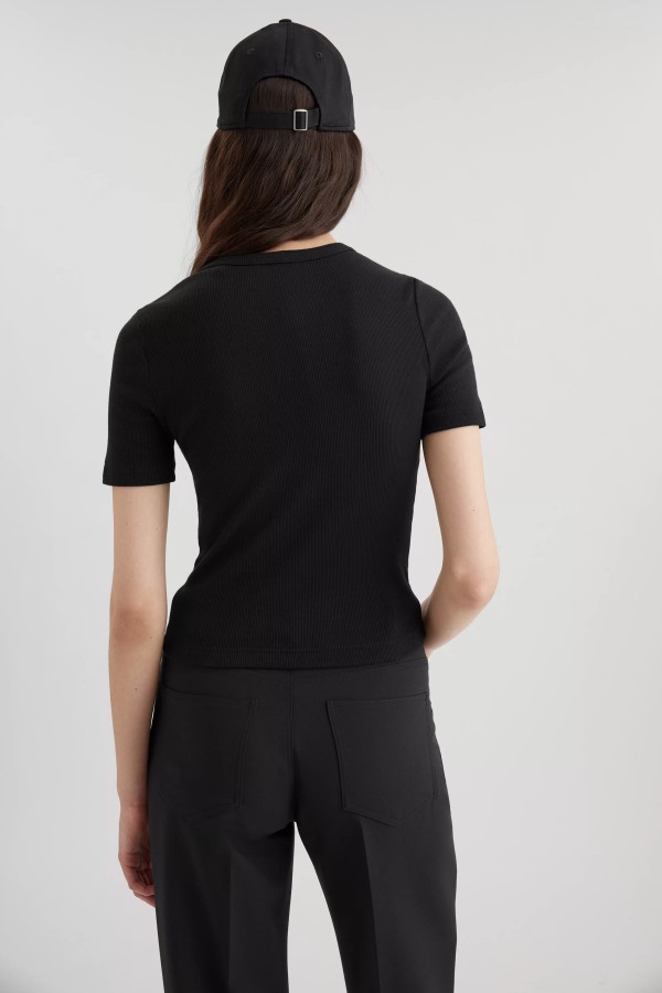 Axel Arigato Zwart Signature Slim Rib T-shirt