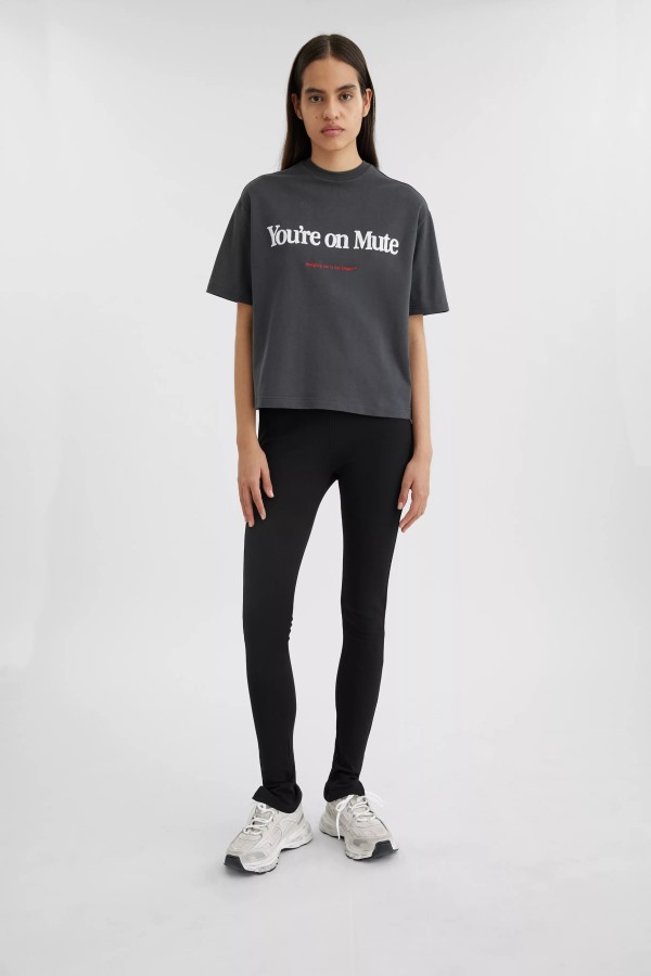 Mute T-shirt Axel Arigato Vervaagd Zwart