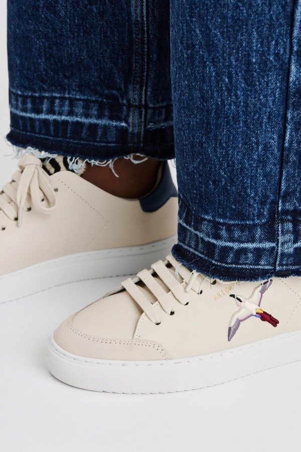 Clean 90 Triple Bee Bird Cremino Blue Axel Arigato