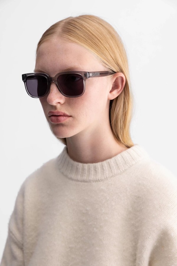 Jet Vierkante Zonnebril Lichtgrijs Grijs Axel Arigato