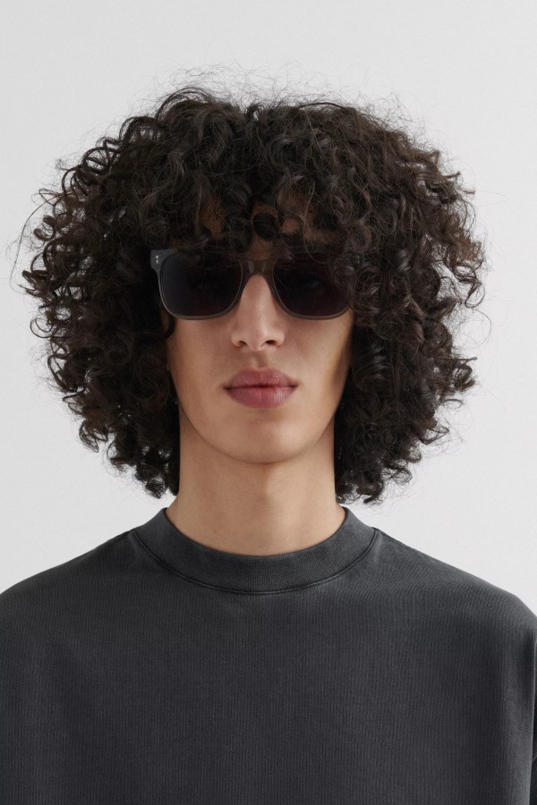 Jet Vierkante Zonnebril Lichtgrijs Grijs Axel Arigato