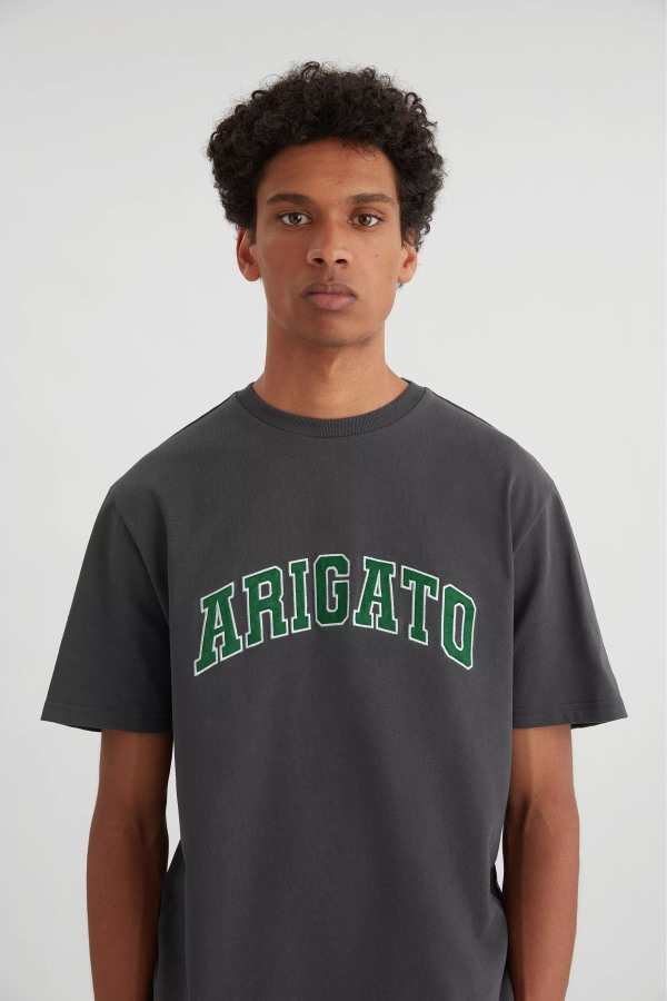 T-shirt Met College-logo Axel Arigato Vervaagd Zwart