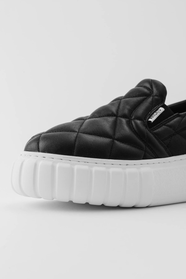 Axel Arigato Haze Slip Op Zwart