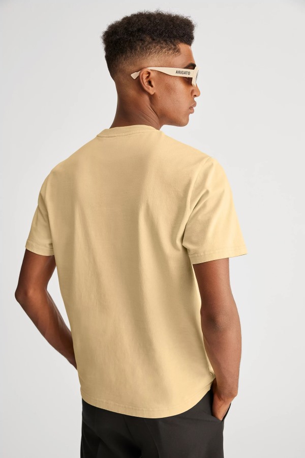 Focus Logo T-shirt Naturel Geel Axel Arigato