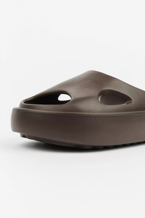 Axel Arigato Magma Sandalen