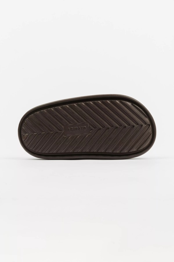 Axel Arigato Magma Sandalen