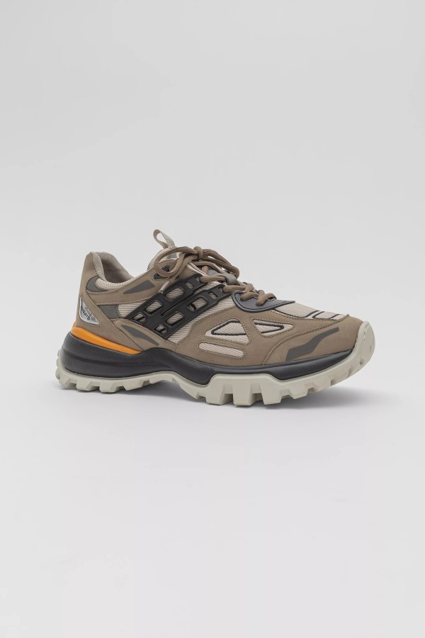 Marathon R-tic Zand Zwarte Axel Arigato