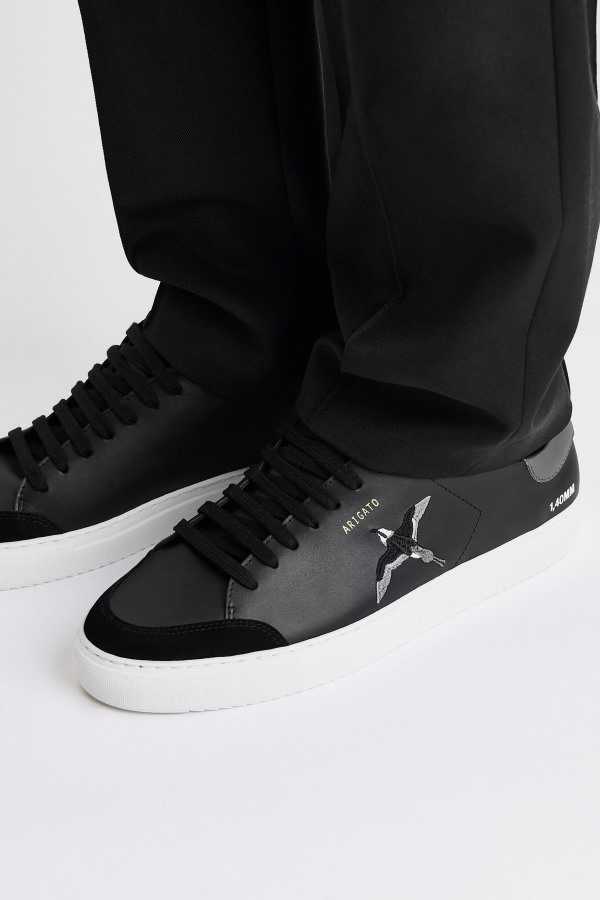 Clean 90 Triple Bee Bird Axel Arigato Zwart