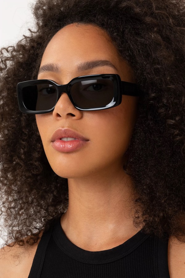 Axel Arigato Arena Rechthoekige Zonnebril Zwart