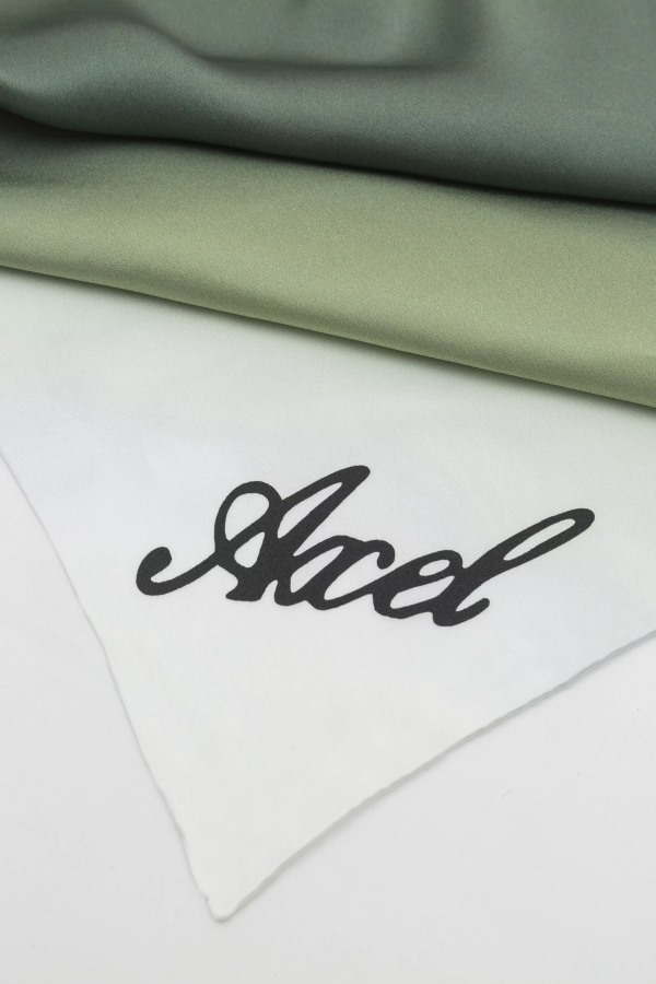 Prisma Zijden Sjaal Belgische Blok Donkergroen Axel Arigato