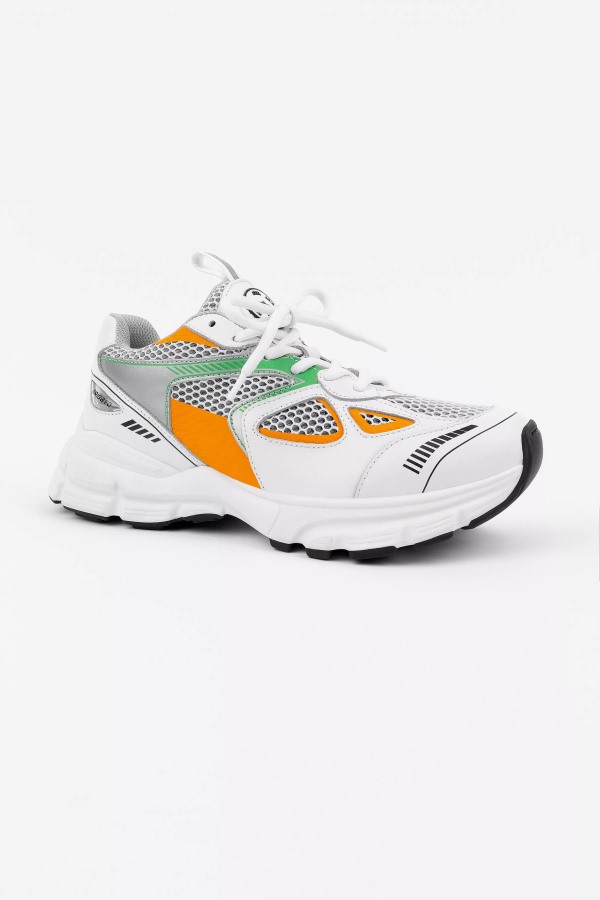 Marathonloper Axel Arigato Wit