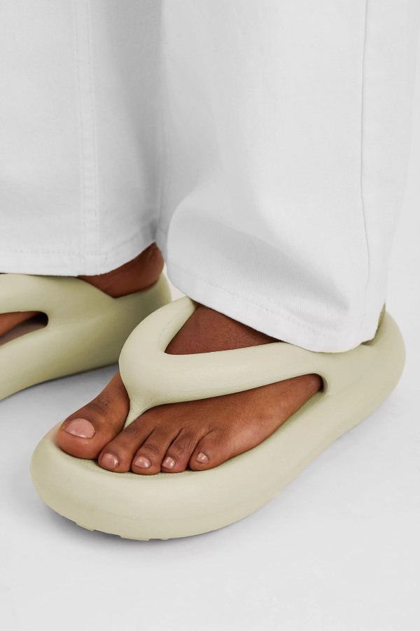 Axel Arigato Groene Delta Sandalen