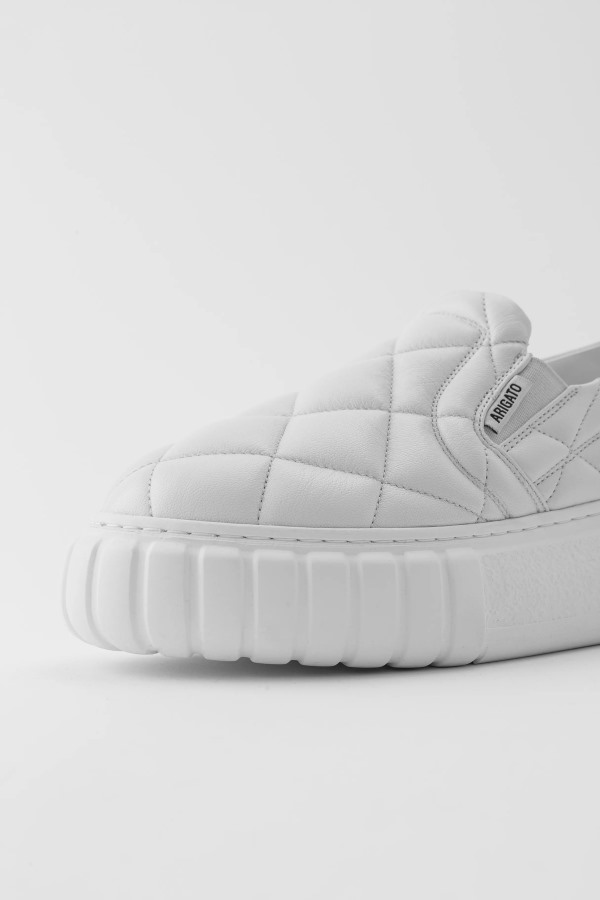 Haze Slip Op Witte Axel Arigato