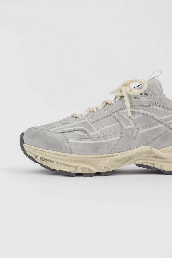 Marathon R-trail Grijze Axel Arigato